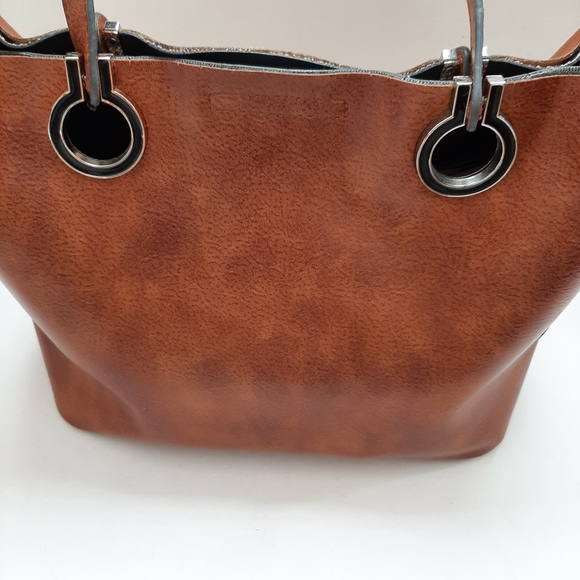 Learher Bag - Picture 2 of 15